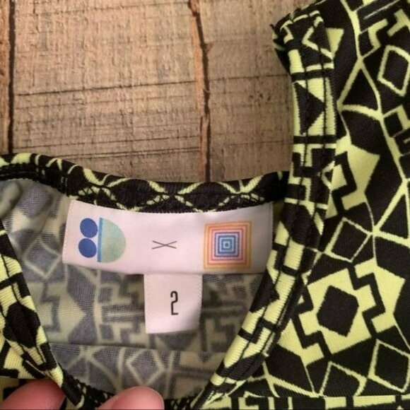 Dot Dot Smile Girls Size 2 Neon Green And Black Swing Dress - Picture 4 of 6